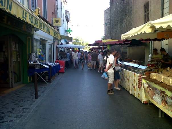 Afternoon stroll before dinner