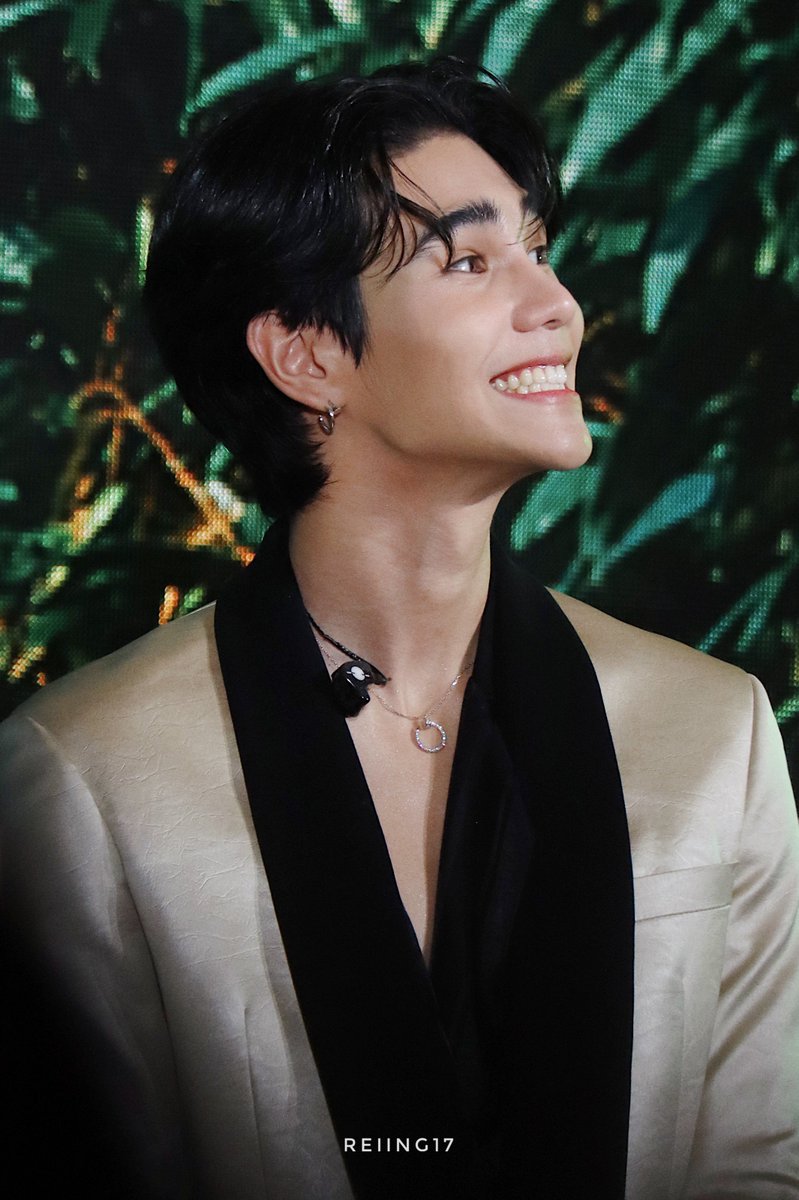 ฮักเจ้าหลาย อ้ายความน่าฮักของอ้าย 💕

#วิมานหนามGalaPremiere
#JeffSatur | <a href="/jeffsatur/">𝗝 𝗘 𝗙 𝗙 𝗦 𝗔 𝗧 𝗨 𝗥 (罗杰夫)</a> 
꒰ #reiing_ori ꒱