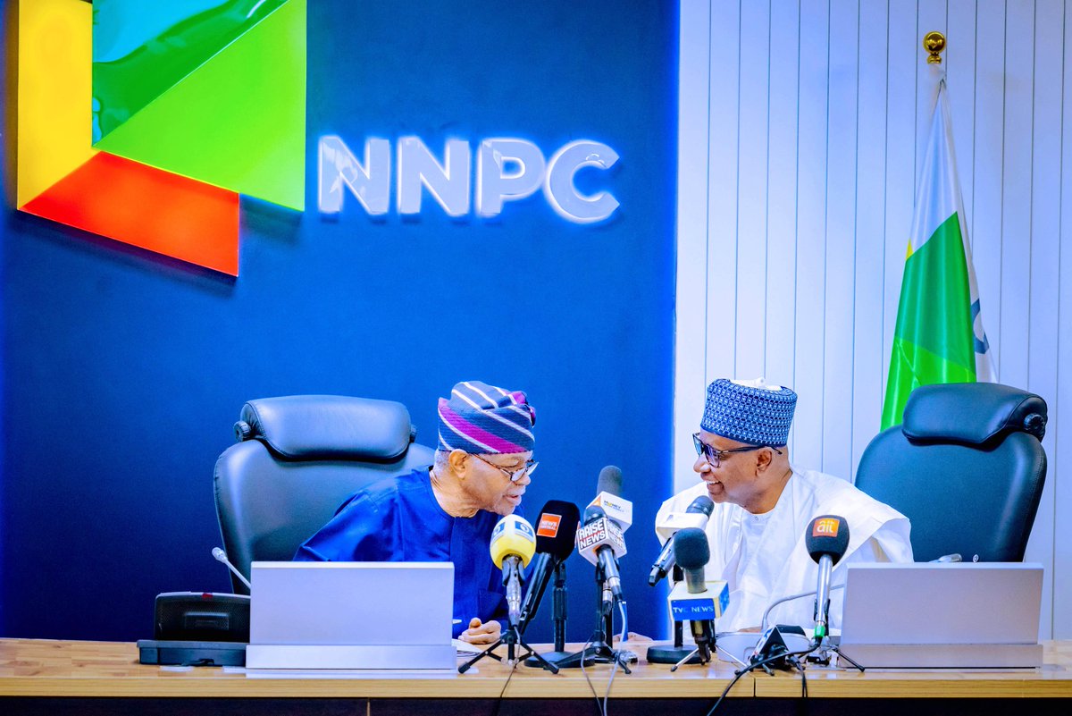 nnpclimited's tweet photo. PRESS RELEASE

NNPC Releases 2023 Audited Financial Statement
…Posts N3.3trn Net Profit, Declares N2.1trn Dividend
...Targets 2mbpd Crude Oil Production by Dec 2024

The NNPC Limited has released its 2023 Audited Financial Statement (AFS), declaring a net profit of N3.297 trillion at the close of the financial year which ended in December 2023, an increase of over N700 billion (28%) when compared to the 2022 profit of N2.548 trillion.

In a world press conference held at the NNPC Towers in Abuja on Monday, the Chief Financial Officer of the Company, Mr. Umar Ajiya said the release of the AFS is a testament to the Company’s commitment to transparency and accountability.

“Our fiscal performance reflects both strategic foresight and operational resilience. Despite inherent challenges of our operational and economic environment, we have improved the productivity and the financial performance of this great company,” Ajiya stated.

Ajiya added that posting such impressive returns demonstrates NNPC Ltd’s commitment to sustaining profitability and supporting the attainment of national energy security as stipulated by the Petroleum Industry Act (PIA) 2021, and by extension, as expected by the Company’s shareholders.

Explaining that the NNPC Ltd. will announce its Initial Public offer (IPO) once the shareholders and Board make a decision, Ajiya also debunked claims on subsidy payment, saying the Company was only taking care of PMS importation shortfall between it and the Federation.

Speaking earlier at the press conference, the Chairman of the NNPC Ltd. Board, Chief Pius Akinyelure said that the excellent performance came as the fruit of the PIA 2021, and the commitment of the Board, Management and staff of the company.

Akinyelure added that the shareholders of the company have since approved a final dividend of N2.1trn in line with PIA 2021 provisions.

In her remarks at the briefing, the Executive Vice President, Upstream, Mrs. Oritsemeyiwa Eyesan said with improvements witnessed as a result of the renewed vigour in the war against crude oil theft and pipeline vandalism, NNPC Ltd. is targeting 2million barrels per day crude oil production by the end of the year.

On the current fuel queues in parts of Lagos and the FCT, the Executive Vice President, Downstream, Mr. Dapo Segun appealed for understanding from Nigerians, saying that the Company is working with relevant stakeholders to address the distribution, evacuation and logistics challenges.

It would be recalled that in 2021, NNPC declared a profit in its operations for the first time. From a loss position of N803 billion in 2018, it reduced the loss further down to N1.7 billion in 2019.

However, in 2020, it posted its ‘first ever’ profit of N287 billion, then in 2021, it recorded a N674.1 billion profit and in 2022, the profit grew to N2.548 trillion, an unprecedented achievement in its financial performance. The N3.297 trillion profit declared for 2023 is the highest since the Company’s inception, 46 years ago.

Olufemi Soneye
Chief Corporate Communications Officer
NNPC Ltd.
Abuja

19th August, 2024