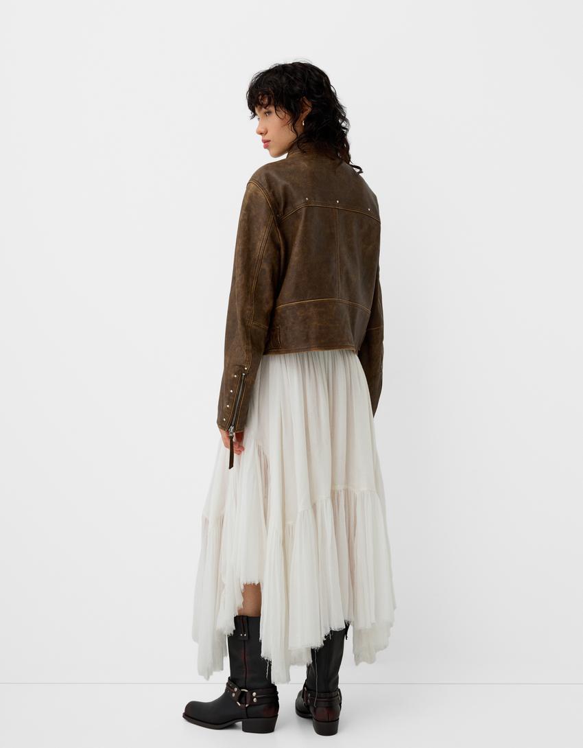 New season fits: leather leads 🤎

bers.hk/TW_190824