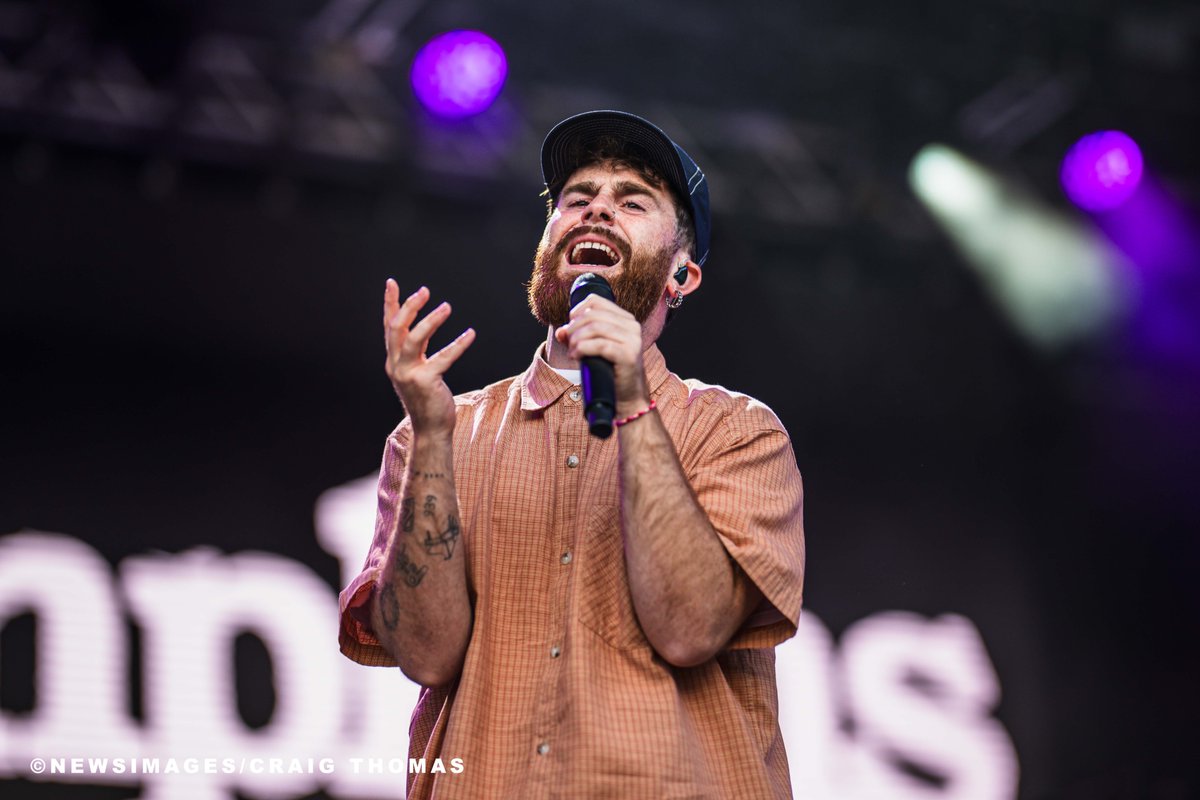 Craig Thomas (@tallboyimages) on Twitter photo Friday saw <a href="/samtompkinsuk/">sam tompkins 🥪🎈</a> perform at <a href="/trenthamlive/">Trentham Live</a> here are a few frames from his set
#singer #livemusic #gig #music #TrenthamLive #musicphotographer Friday saw <a href="/samtompkinsuk/">sam tompkins 🥪🎈</a> perform at <a href="/trenthamlive/">Trentham Live</a> here are a few frames from his set
#singer #livemusic #gig #music #TrenthamLive #musicphotographer