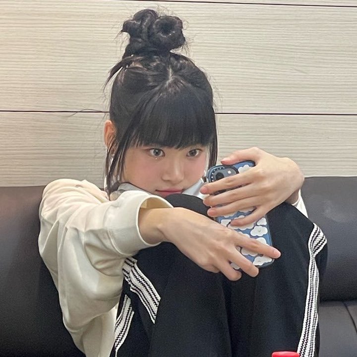 Imagine being arrested by this spidey but, it’s a good thing she’s off duty and her other job isn’t too chaotic either.

So, she’s just innocently enjoying her day. Let’s see what might be in store for her. Who knows?