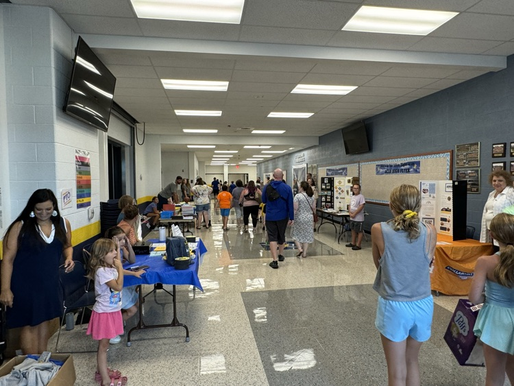 Welcome Alloway Creek Elementary Families! Great to see the families lined up when we opened! Great work ACES staff! 24-25 will rock!