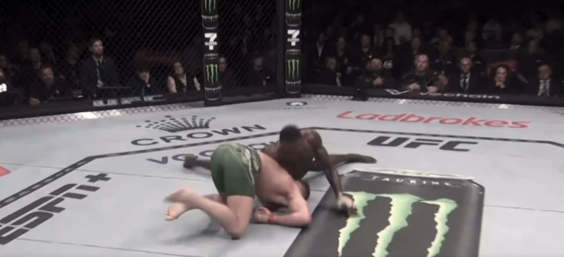 MECU999's tweet photo. →Image 1: No front headlock. No attempt to go for a D'arce/guillotine/anaconda/JapNT.
→Imagine 2: Failed takedown. Fighter laying on his back: No attempt to enter his guard to bank that round. No attempt to shoot his own TD. One dimensional cunt.
#TeamAbsoluteDogshit https://t.co/dQAAfQaS1p