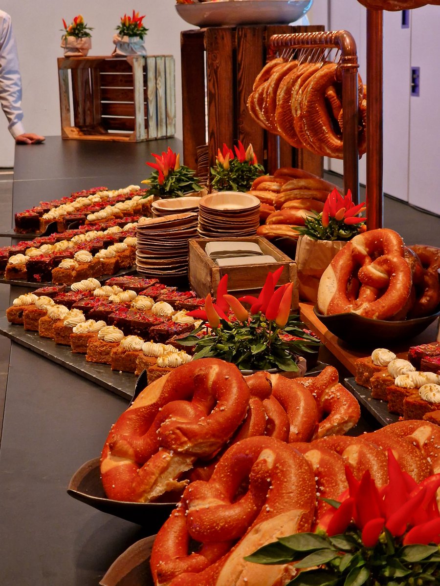 Der erste Tag der devcom 2024 und anschließende <a href="/Xsolla/">Xsolla</a> Game Night war ein voller Erfolg! #ddc2024