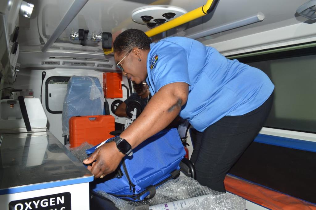 LSMOH's tweet photo. GLOBAL FUND BOOSTS LAGOS HEALTHCARE WITH FIVE STATE-OF-THE-ART MICU AMBULANCES

…….As State Government Restates commitment to Swift Medical Emergency Response

Read more.. https://t.co/T9vKGzT9pK

@jidesanwoolu @JokeSanwoolu @followlasg @gbenga_omo @GlobalFund @Mr_JAGs @kemskis https://t.co/YkfrWIPhD8