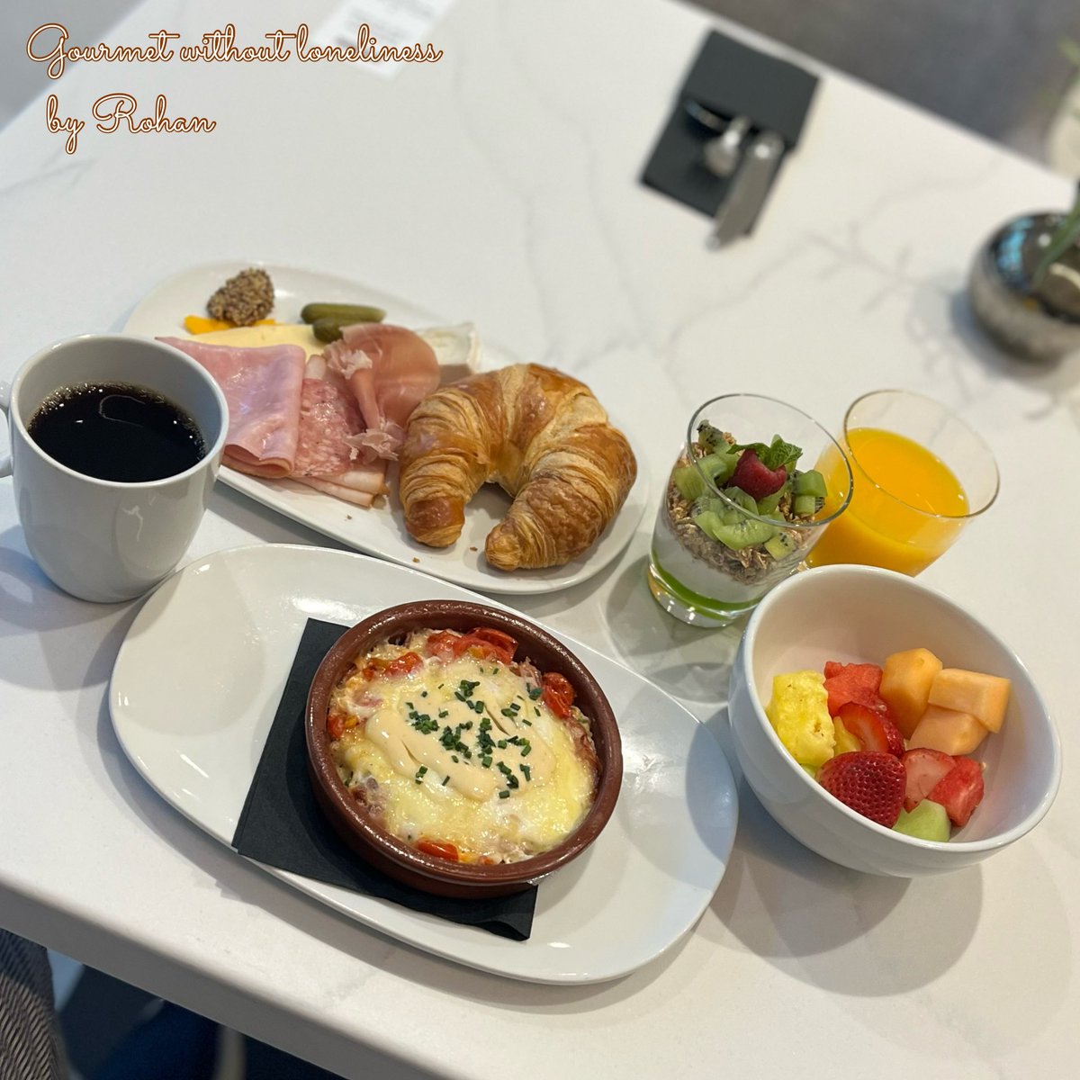 kitanjp's tweet photo. 孤独じゃないグルメ（San Rafael）今日の朝ごはん。玉子料理は小さいのでちょうどよい。いと旨し。写真を撮ったところでアイルランドの同僚が合流。
#朝ごはん #achotelsanrafael #ackitchen #sanrafaelcalifornia https://t.co/c5qNnKqMev