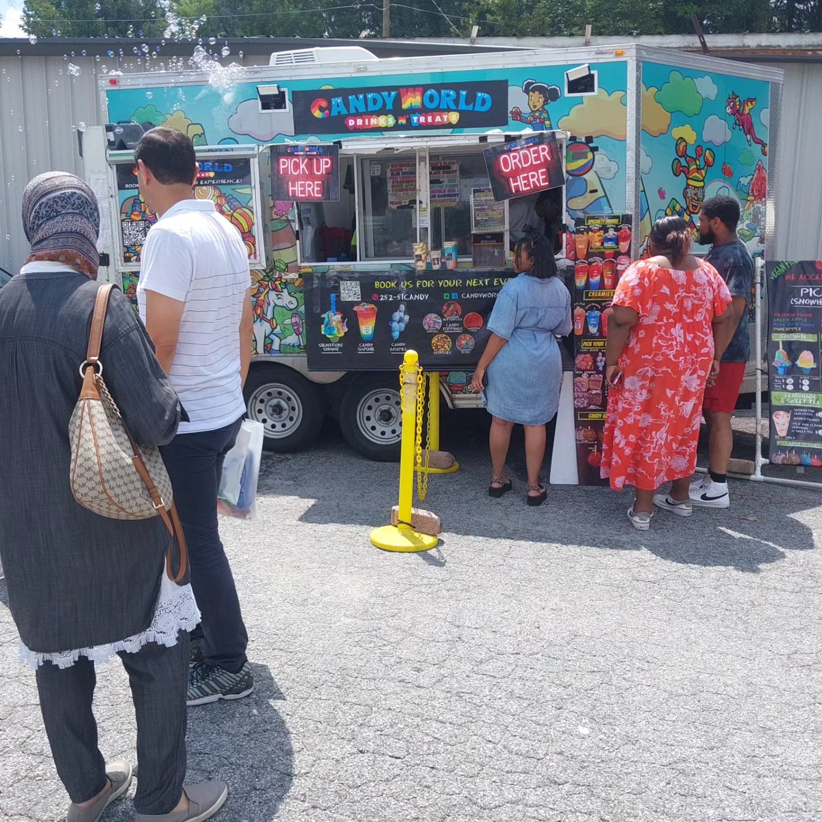 ATLCRB's tweet image. The inaugural Community Arts &amp;amp; Essay Kick Off Festival held on Saturday, August 17 was a SUCCESS!! Thank you to our partner Beltline Biking, all the vendors, city departments and citizens that came out. A time was had! #OneAtlanta #MovingAtlantaFoward #Atlanta #communityday
