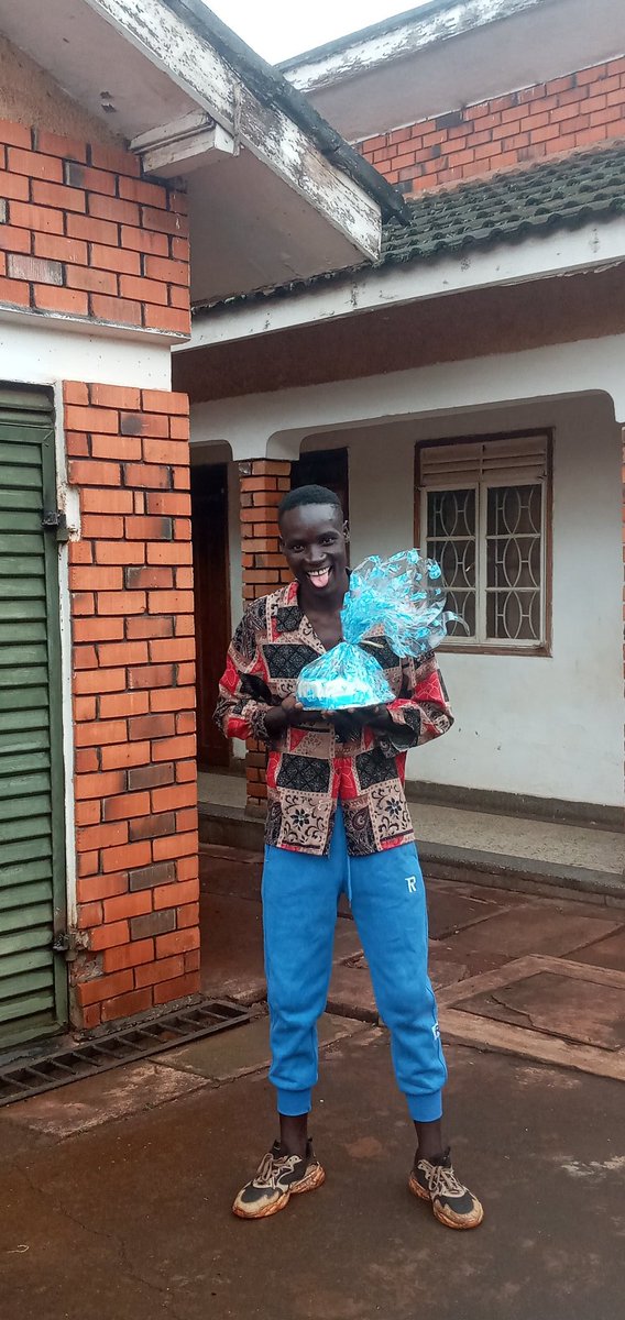 We did it!a home with a school for children in Uganda, am extending my help to many people in different regions. 
Get a mattress and a blanket to a child today and make their nights full of memories and dreams #sharegifts #school #kellypantaleoni 
gofund.me/3c18a945