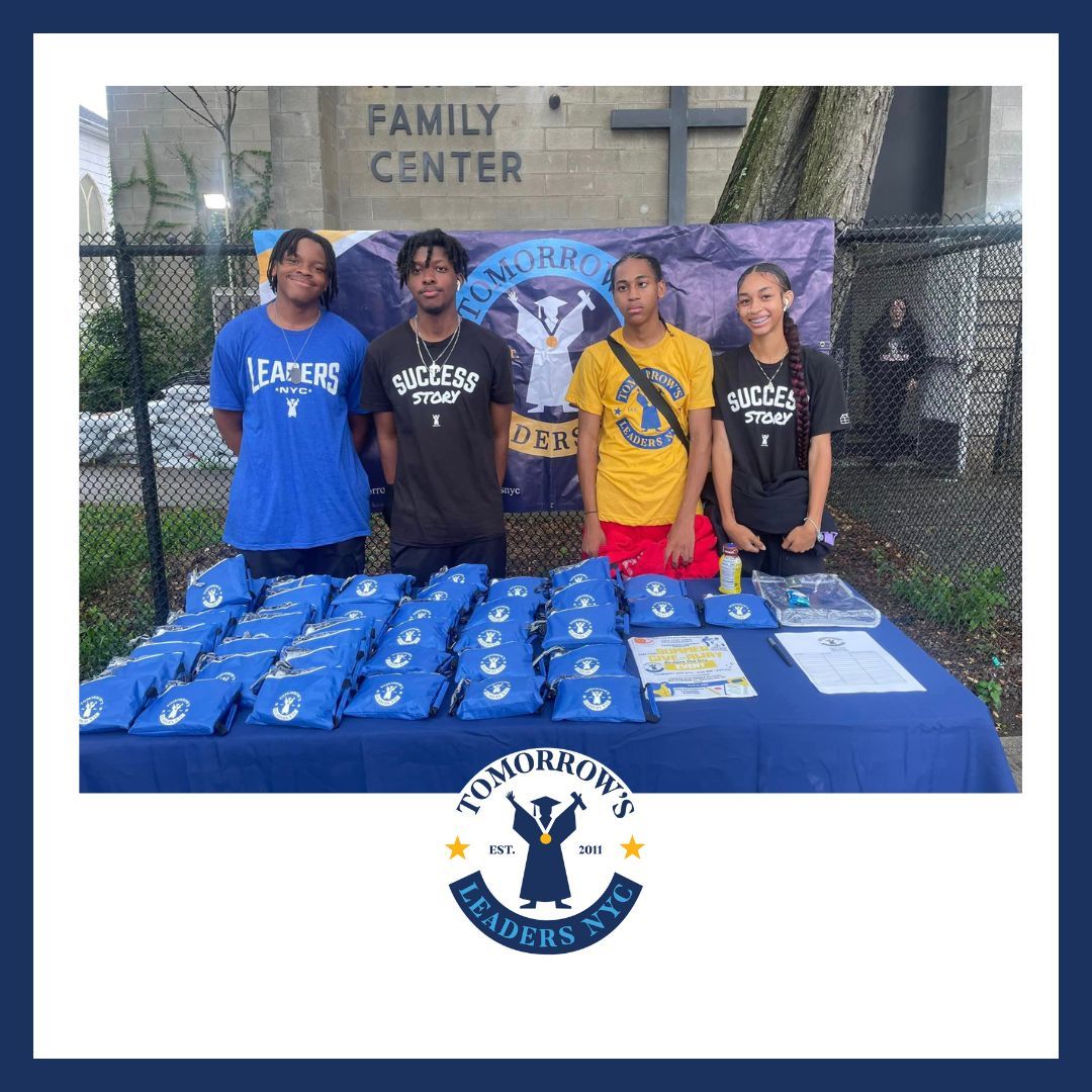 Leadersnyc's tweet photo. For the last Grab and Go of the summer, our leaders persevered through the rain, handing out hygiene kits to the community. 🌧️💪 They also spread the word about our upcoming back-to-school event. Proud of their dedication! 📚✨ #CommunityService #TLNYC #Leadership #Back2School https://t.co/9OinfdUgy7