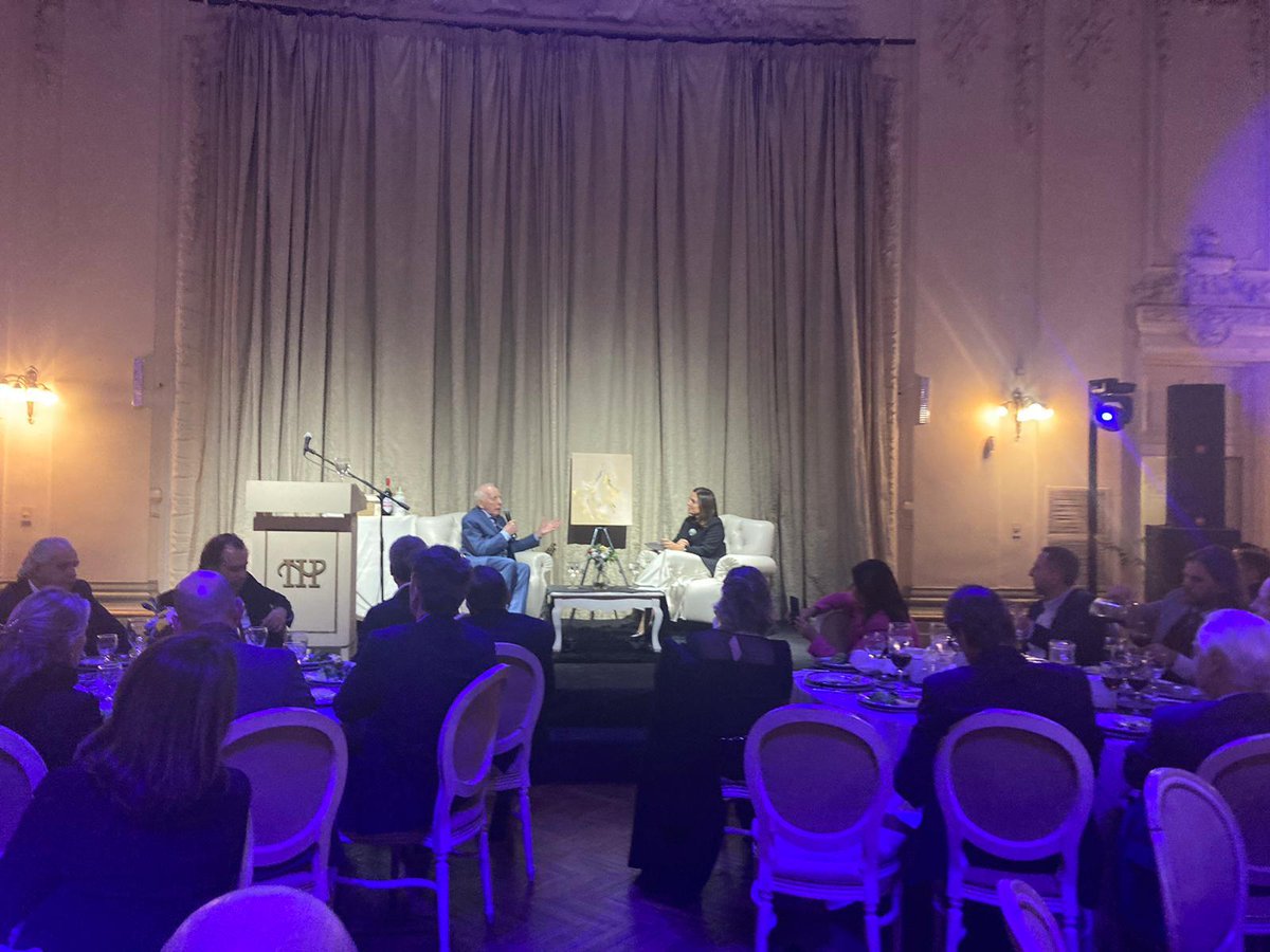 Cuti (@cutiuy) on Twitter photo Estuvimos presentes un año más en la Cena Anual de <a href="/daVinciLAT/">Fundación da Vinci</a>, una experiencia memorable para conectar con emprendedores y líderes, y apoyar a la Fundación
<a href="/anainese/">Ana Inés Echavarren</a>, secretaria general de Cuti, realizó la entrevista central a Gabriel Rozman, el homenajeado de la fecha Estuvimos presentes un año más en la Cena Anual de <a href="/daVinciLAT/">Fundación da Vinci</a>, una experiencia memorable para conectar con emprendedores y líderes, y apoyar a la Fundación
<a href="/anainese/">Ana Inés Echavarren</a>, secretaria general de Cuti, realizó la entrevista central a Gabriel Rozman, el homenajeado de la fecha