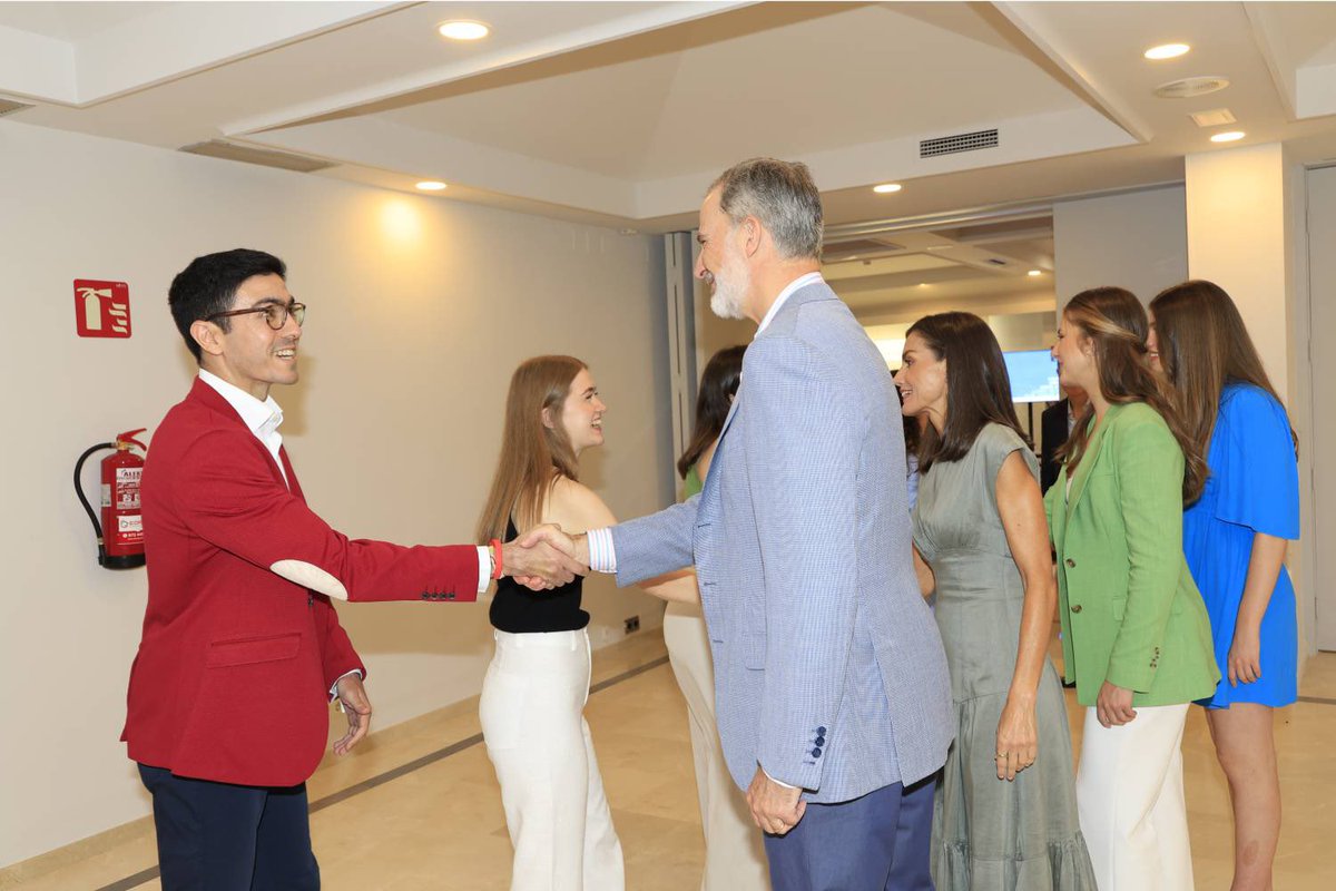 Historia de un farmacéutico que se convirtió en asesor de la Fundación Princesa de Girona (<a href="/ADSUAR10/">Gonzalo Miguel Adsuar Meseguer</a>) diariomedico.com/farmacia/comun… <a href="/diariomedico/">Diario Médico</a>