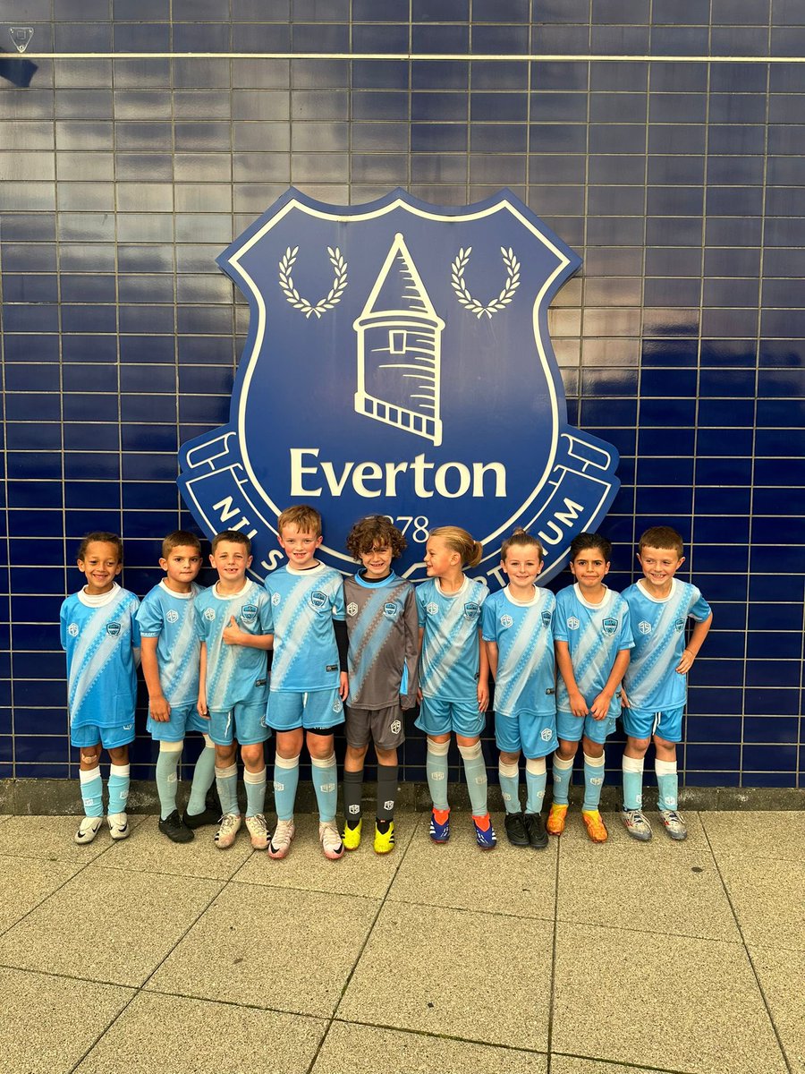 ⭐️ ACADEMY EXPERIENCE - EVERTON FC ⭐️

This evening our U7’s &amp; U8’s  had the absolute pleasure of attending Finch Farm training complex, home of Everton FC Academy🤩🏟️

WELL DONE to all &amp;  a big thanks to all at Everton for having us 🤝

#ONETEAM🩵 #ONEFAMILY🤍 #TEAMBCFC🩵