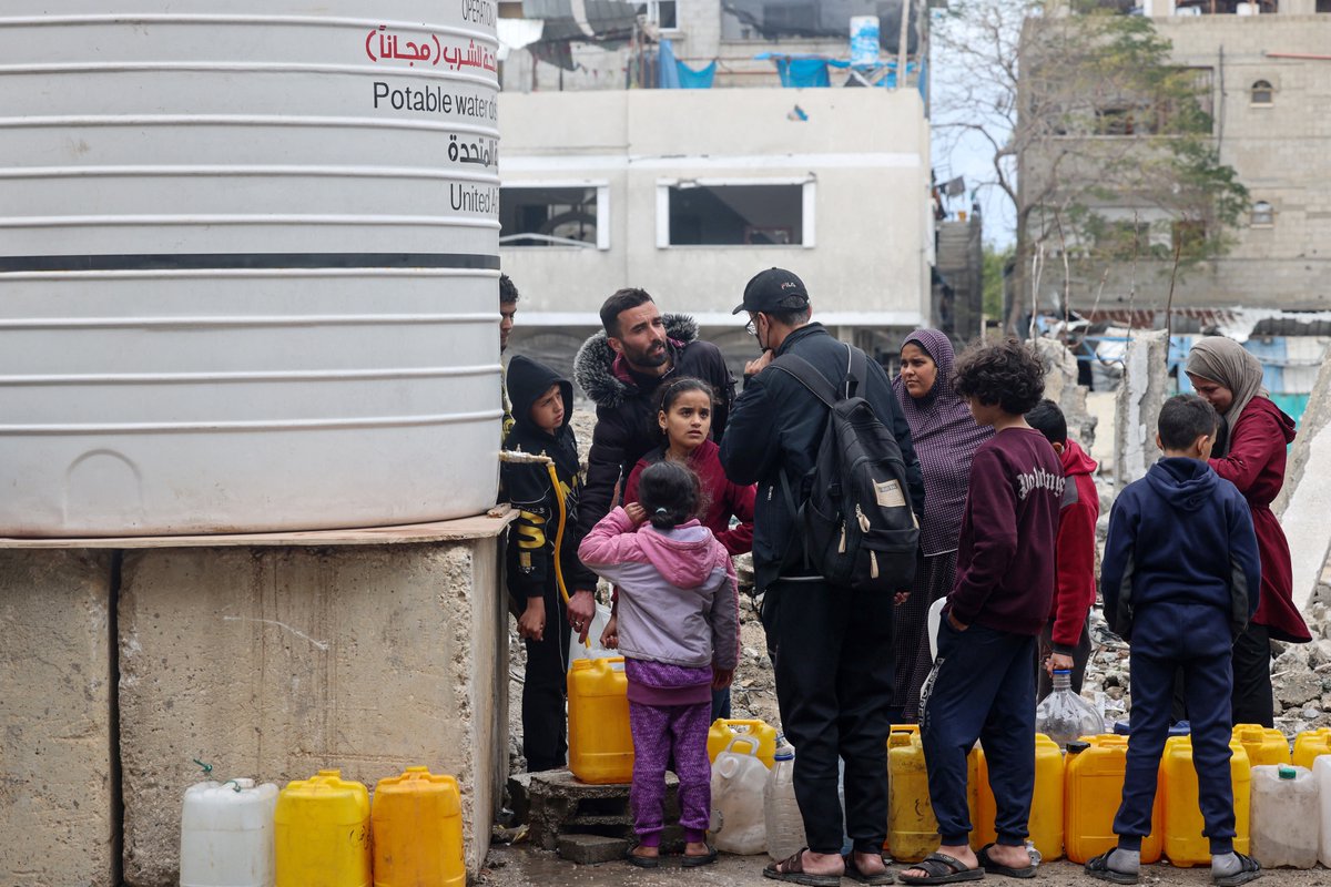 Four of the five major tanks in southern Gaza’s Khan Younis have been destroyed by Israeli attacks, along with the city’s water distribution networks, making it nearly impossible to supply water to residents.

🔴 LIVE updates: aje.io/jw71uo