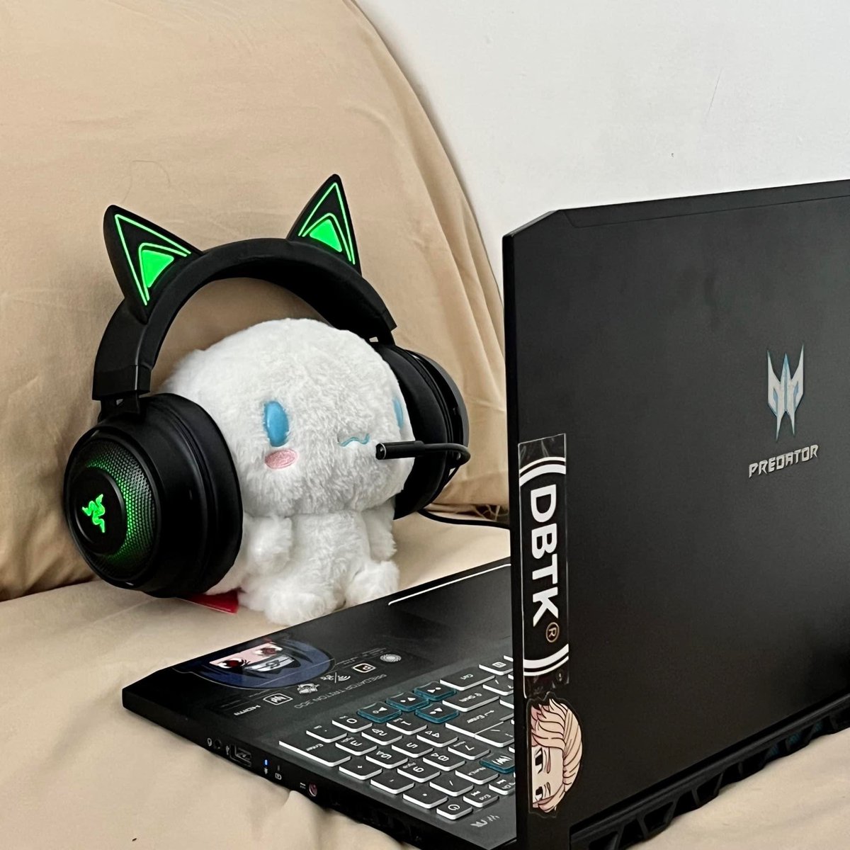lovesickdoe's tweet photo. what game is cinnamoroll playing? https://t.co/LGktqRoxmT