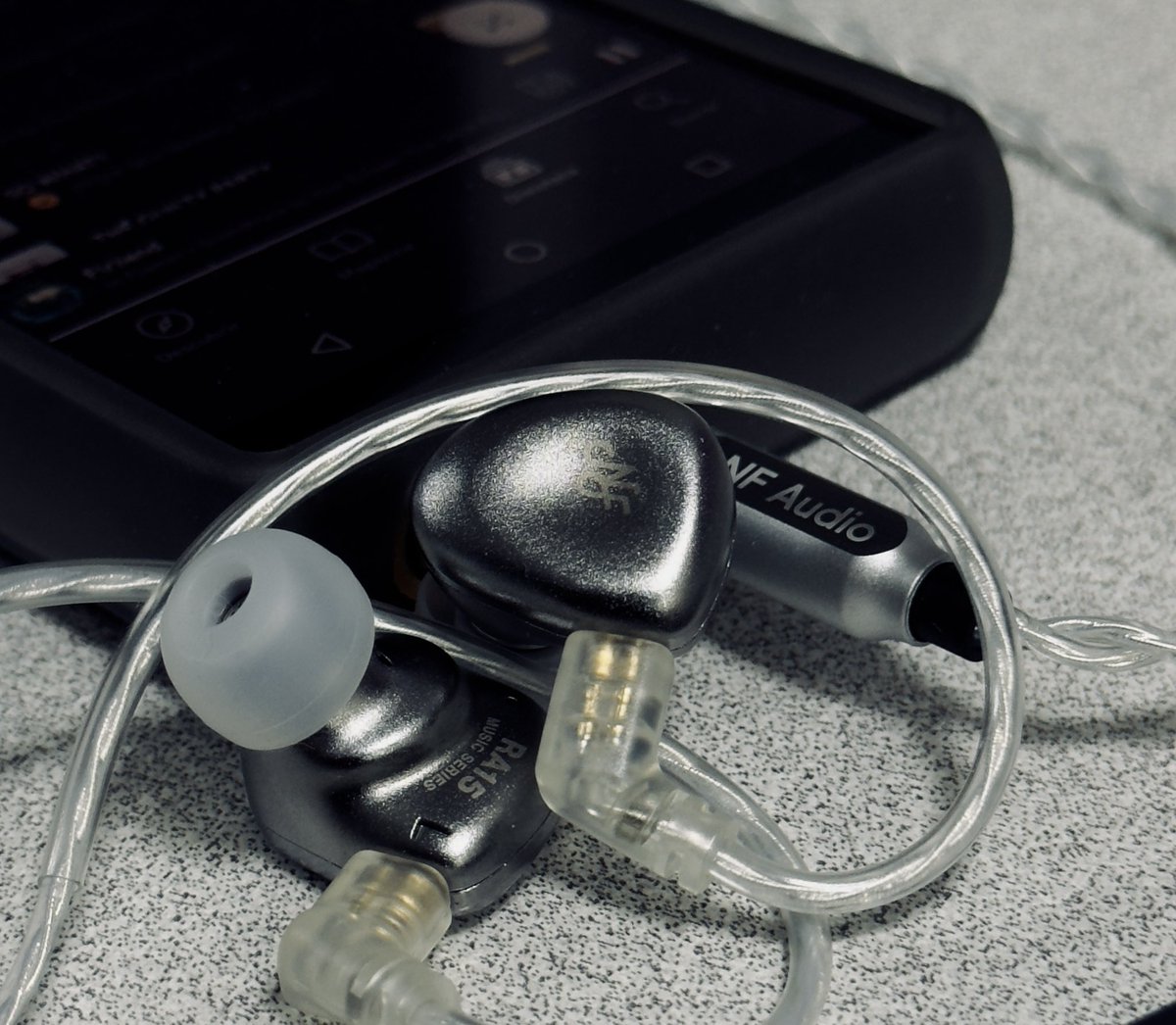 EAR_BANG's tweet photo. Terminando las últimas pruebas de estos NF Audio RA15 definitivamente necesitan mucho tiempo de “Burning” #Nfaudio #ra15 https://t.co/UllP0rkLMZ