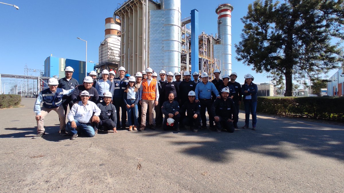 Great meeting at <a href="/AES_Arg/">AES Argentina</a>’s Central Térmica . Twenty-five years of safe, reliable energy delivery to our customers is a testament to our plant team's unwavering commitment to @TheAESCopr. 's values.
#YesAES #GreatTeam #Excellence