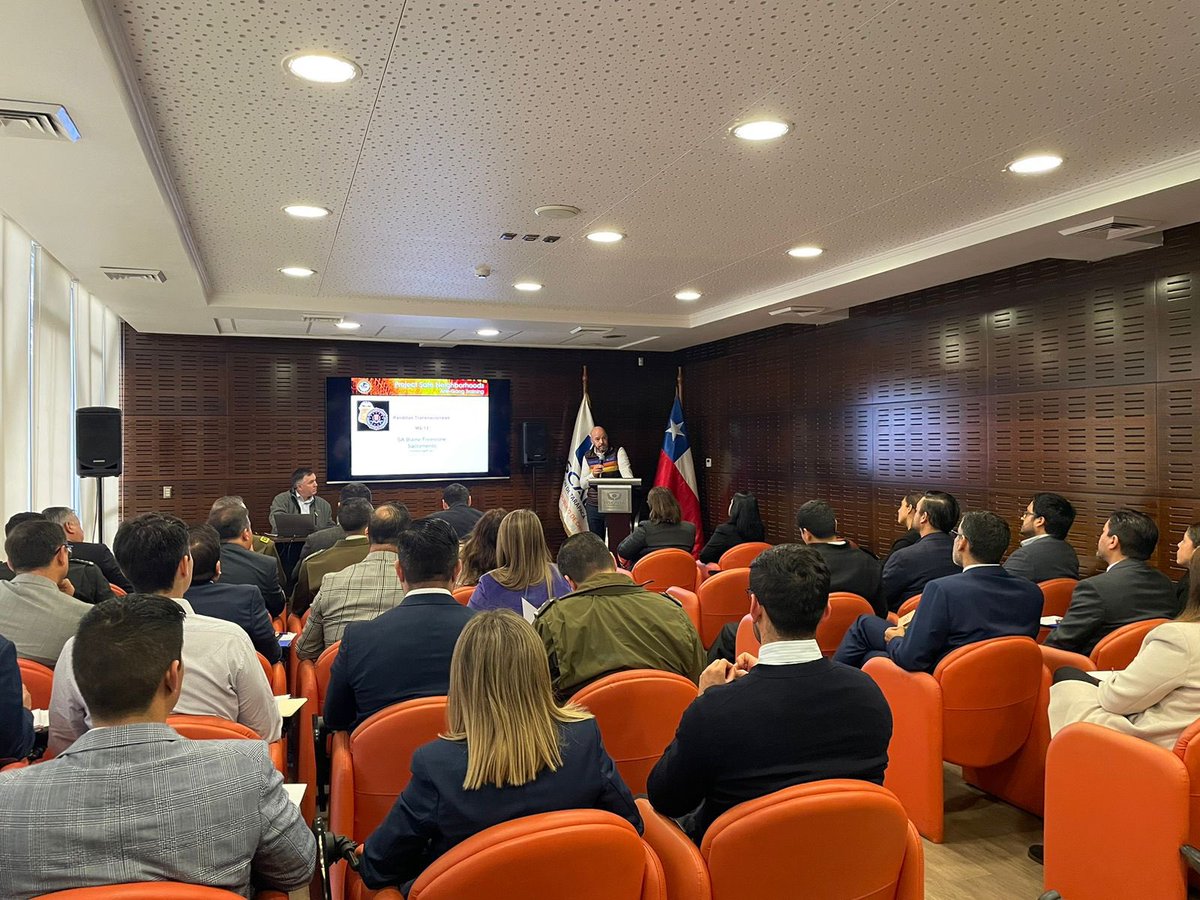 Delegado presidencial <a href="/dquinterosr/">Daniel Quinteros Rojas</a> en capacitación sobre experiencias policiales de investigadores del <a href="/FBI/">FBI</a> en crimen organizado en México, Centroamérica y Sudamérica. <a href="/FiscaliaIRegion/">Fiscalía Tarapacá</a>