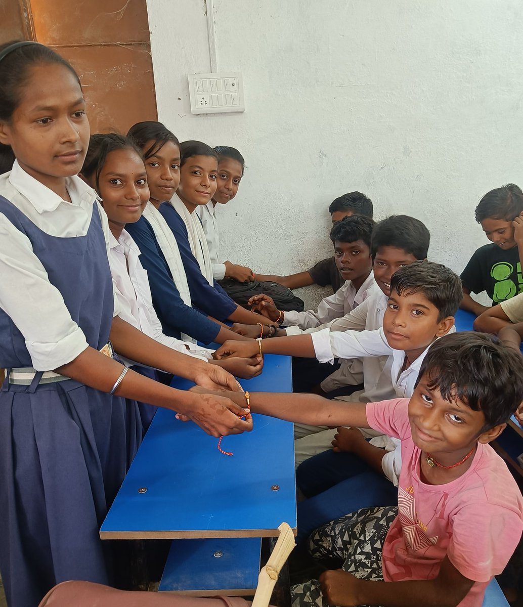 komalmishraok's tweet photo. Raksha Bandhan celebration 🎉 in school ! 
Happy #RakshaBandhan !! 
                  🤗💜 https://t.co/aLx4AgrfRY