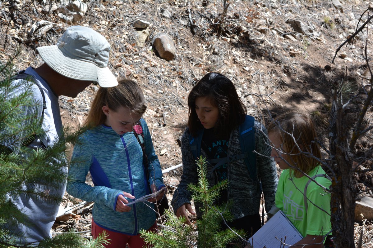 SMNHC1's tweet photo. #Volunteer Dave Weaver has been here since 2011! He's moving out of NM, and we'll miss him!
Dave has worked with hundreds of students, sharing his extensive knowledge on wildlife and more.
#VolunteerAppreciation #volunteering #EnvironmentalEducation #EnvironmentalEducator https://t.co/LLJljuwaIj