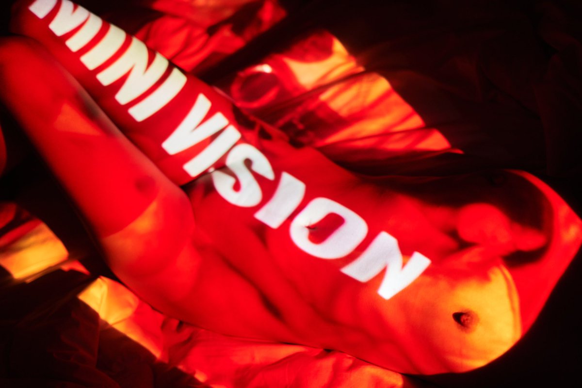 新视觉<a href="/BAcameraman87/">B.A&院长</a> <a href="/linsivvi303/">林希威</a>