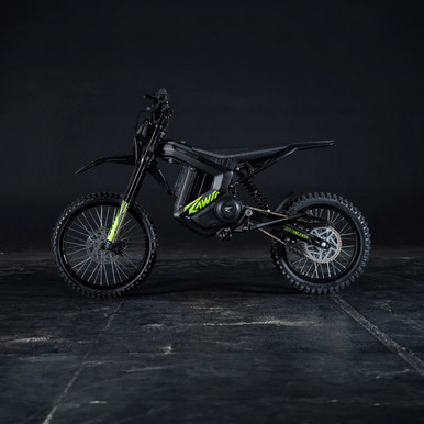 Motoclops's tweet image. Rawrr's new medium-sized bike, the Mantis X, has a 32-inch seat height, weighs 139 lbs with battery, great front-to-back balance, an LCG for quick transitions, and a solid top speed of 50MPH!

Shop Yours ➡️ motoclops.com/rawrr-mantis-x/
-
-
#MotoClops #Rawrr #MantisX #ebike