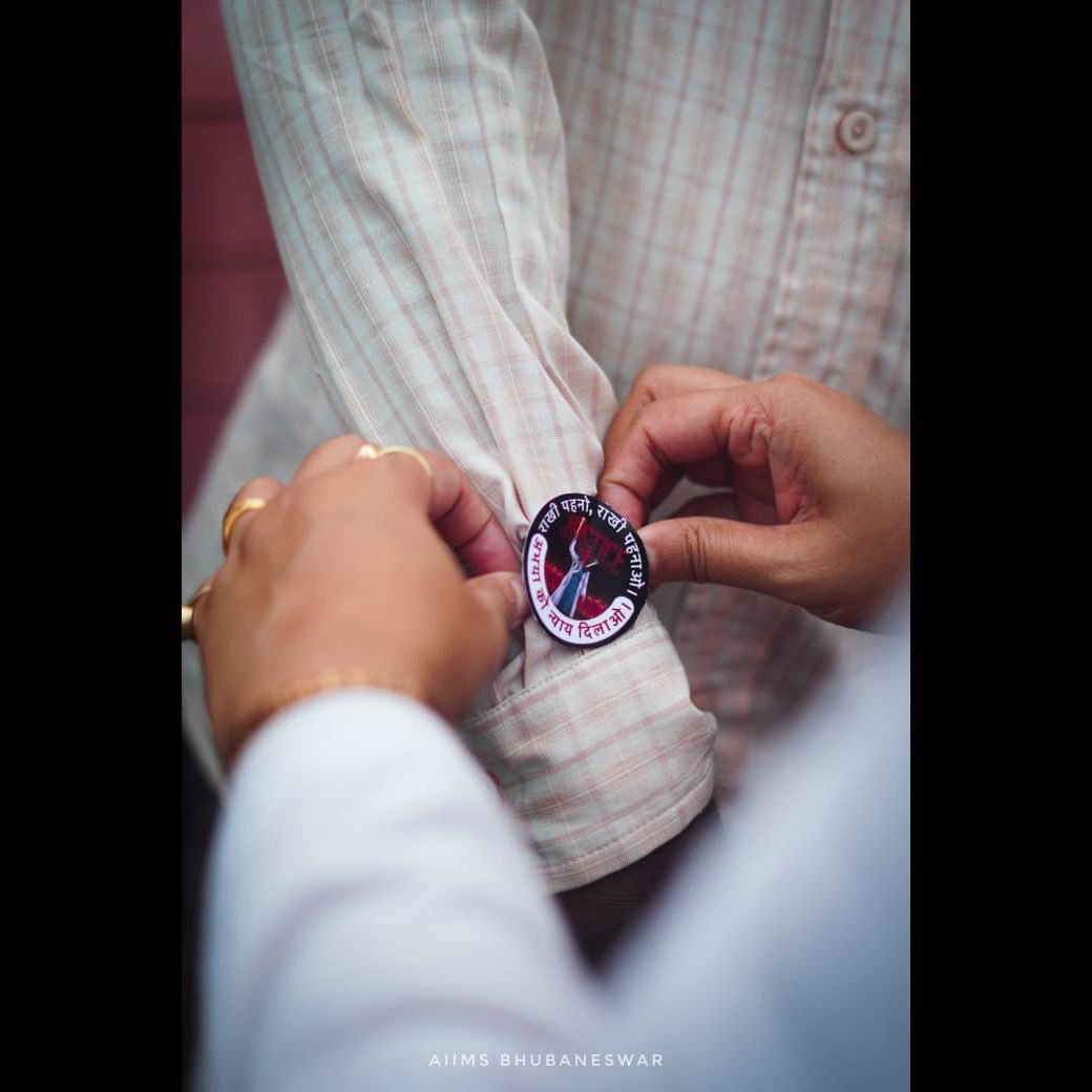 Our esteemed faculty members joined the rally on Day 8 to show their solidarity for the movement to justice. 
<a href="/PMOIndia/">PMO India</a> <a href="/MoHFW_INDIA/">Ministry of Health</a> 
#centralprotectionact #rgkarmedicalcollegedoctordeath #bengalhorror