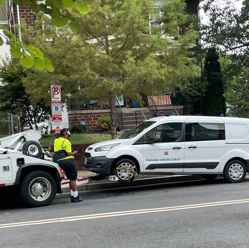OverheardWDC's tweet photo. Not even DC parking enforcement is safe from DC parking enforcement https://t.co/pSv07xovip