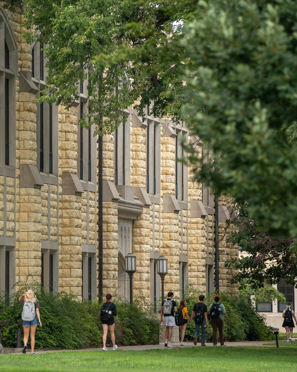 FHSUAlumni's tweet photo. Welcome back, Tigers! Have a great first day of class! https://t.co/Ac5lew8rHV
