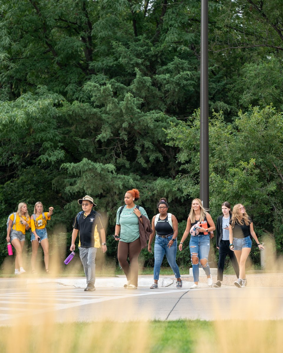 FHSUAlumni's tweet photo. Welcome back, Tigers! Have a great first day of class! https://t.co/Ac5lew8rHV