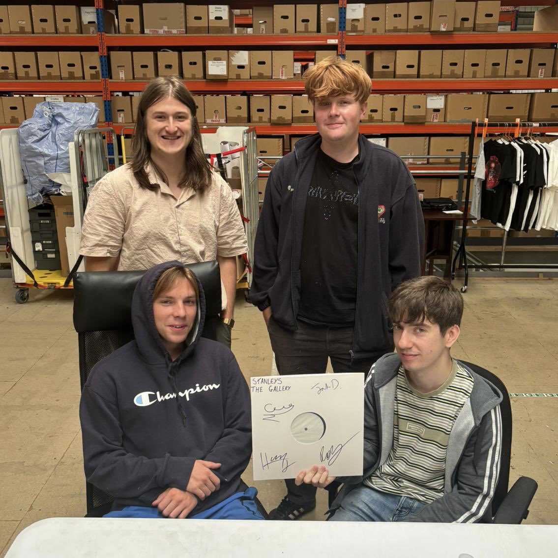 Stanleysband_'s tweet photo. GOOD EVENING! 👋🏻 

We are giving away a signed test pressing of our upcoming EP ‘The Gallery’ 💿 

To enter:

- Like &amp; RT
- Tag a mate
- Drop us a follow 

Winner announced next Monday at 6pm ⏰ https://t.co/pgDeW7dvyT