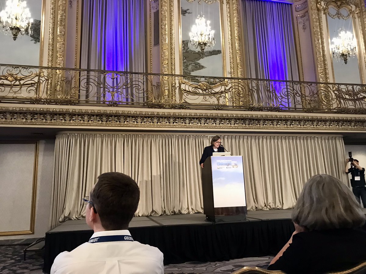 #goldschmidt2024 underway with welcome, awards and 1st plenary in the spectacular ball room