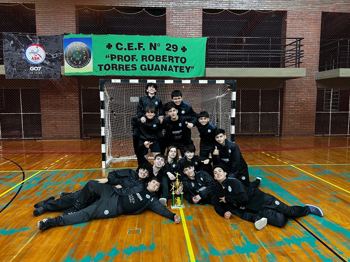 SUBCAMPEONES NACIONALES 🥈🏆

Nuestros Piratas de la categoría Menores de handball se consagraron subcampeones en el campeonato nacional disputado en la provincia de Santa Fe.

Felicitamos a los profesores, coordinadores y jugadores por traer un nuevo trofeo a nuestro club. 👏🏻
