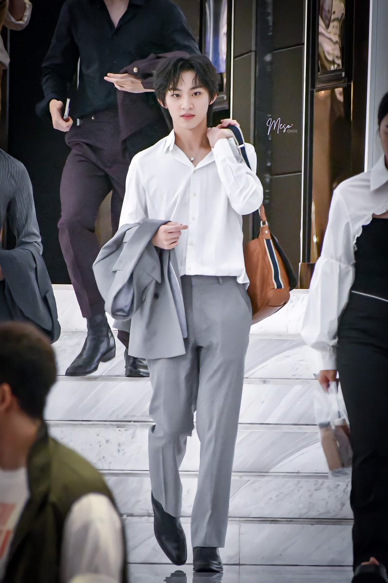 MesoChoi's tweet image. ถ้าที่บริษัทมีน้องในทีมแบบนี้ ให้ทำงาน 10 วัน/วีค - 30 ชม./วัน ก็ยอมนะ 😭😭😭

WIMANNAM GALA X DMD
#วิมานหนามGalaPremiere 
#โทมัสก้อง #thomaskong 
#tthomastc @tthomastc 
#kongjiro @kongjiro_