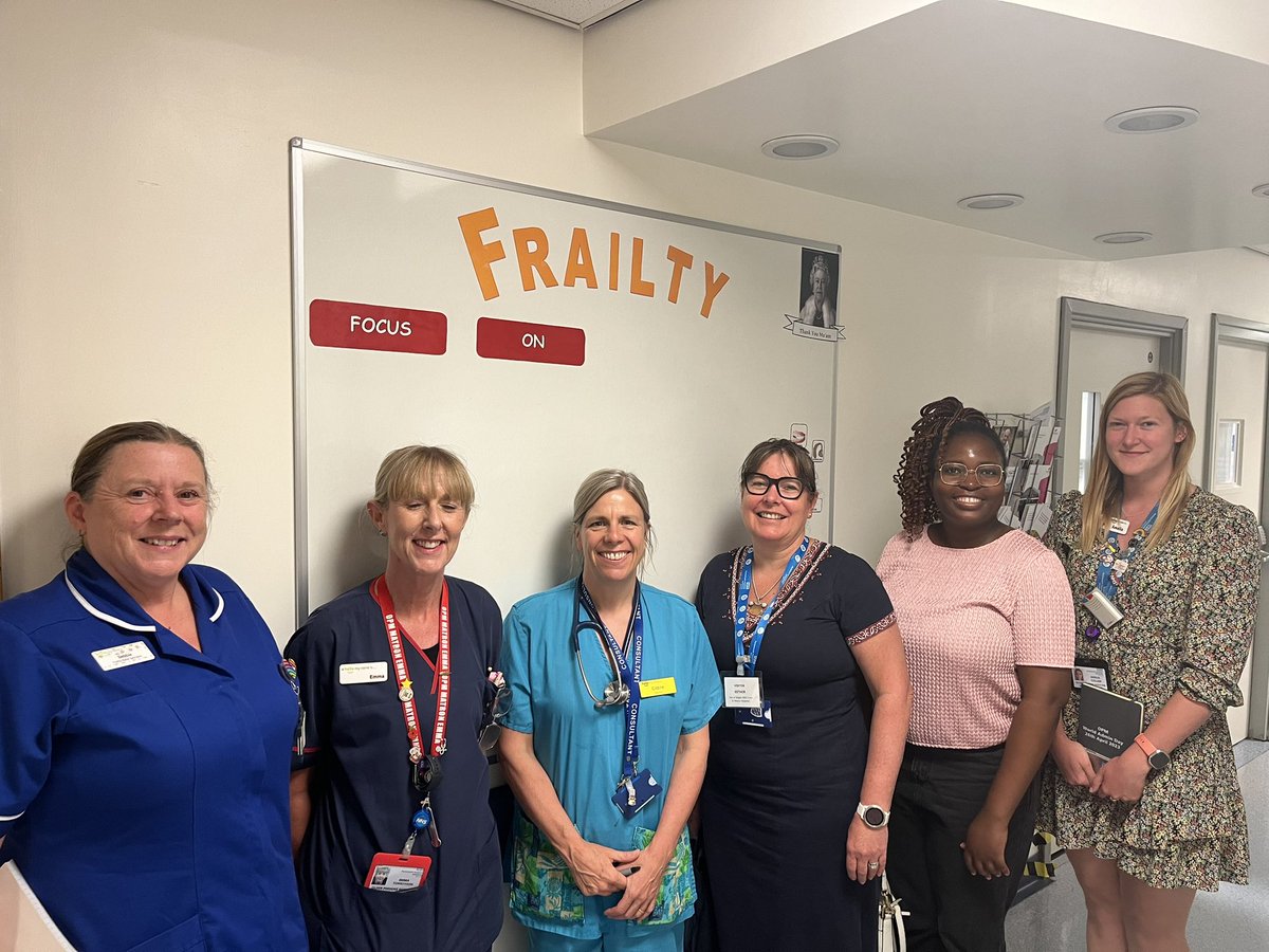 Fantastic to shadow the #acutefrailtyteam #frailtyinterentioneam #OSDEC <a href="/IOWNHS/">Isle of Wight NHS Trust</a> <a href="/EstherClift/">Dr Esther Clift</a> <a href="/melisapasi/">Melisa Pasipanodya</a> - thank you for your warm welcome #Portsmouth  #partnership