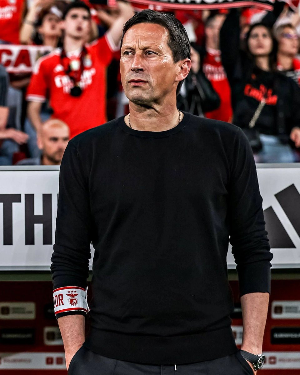 Roger Schmidt: "Adeptos do Benfica não brincam, brincar é no parque, fato treino da adidas e o malteser a ser assobiado"