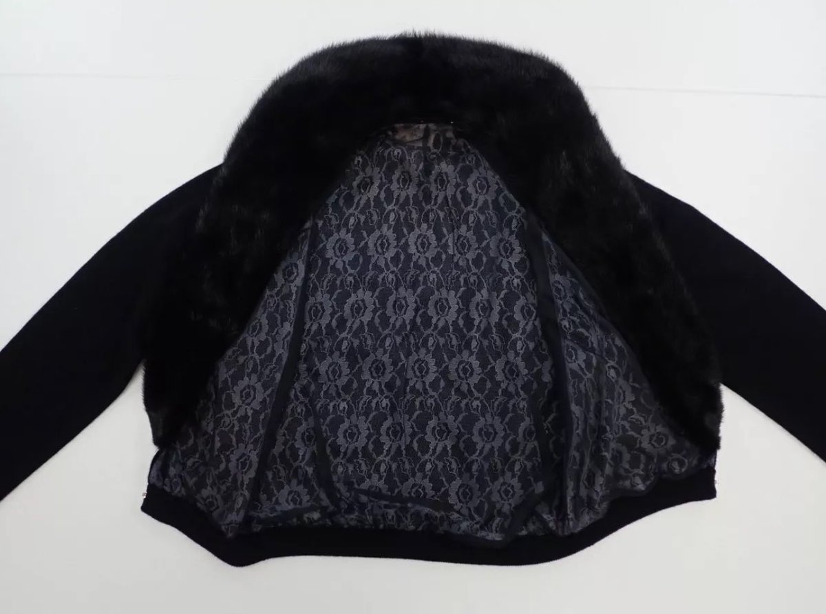 ANTHROBIMBO's tweet photo. is this not the most gorgeous vintage, real mink cardigan you’ve ever seen? https://t.co/vlZ8e5mabU