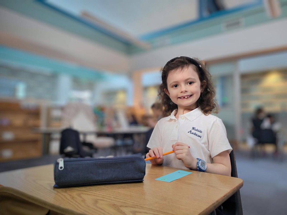 MontessoriHTX's tweet image. Our hearts are full as we welcomed back our #LowerElementary #students last week for the #firstdayofschool!🌟 We&apos;re thrilled to have our #classrooms buzzing w/#energy &amp;amp; #curiosity once again. Here&apos;s to a year filled with #learning, laughter, &amp;amp; new experiences! 💼🍎

#BackToSchool