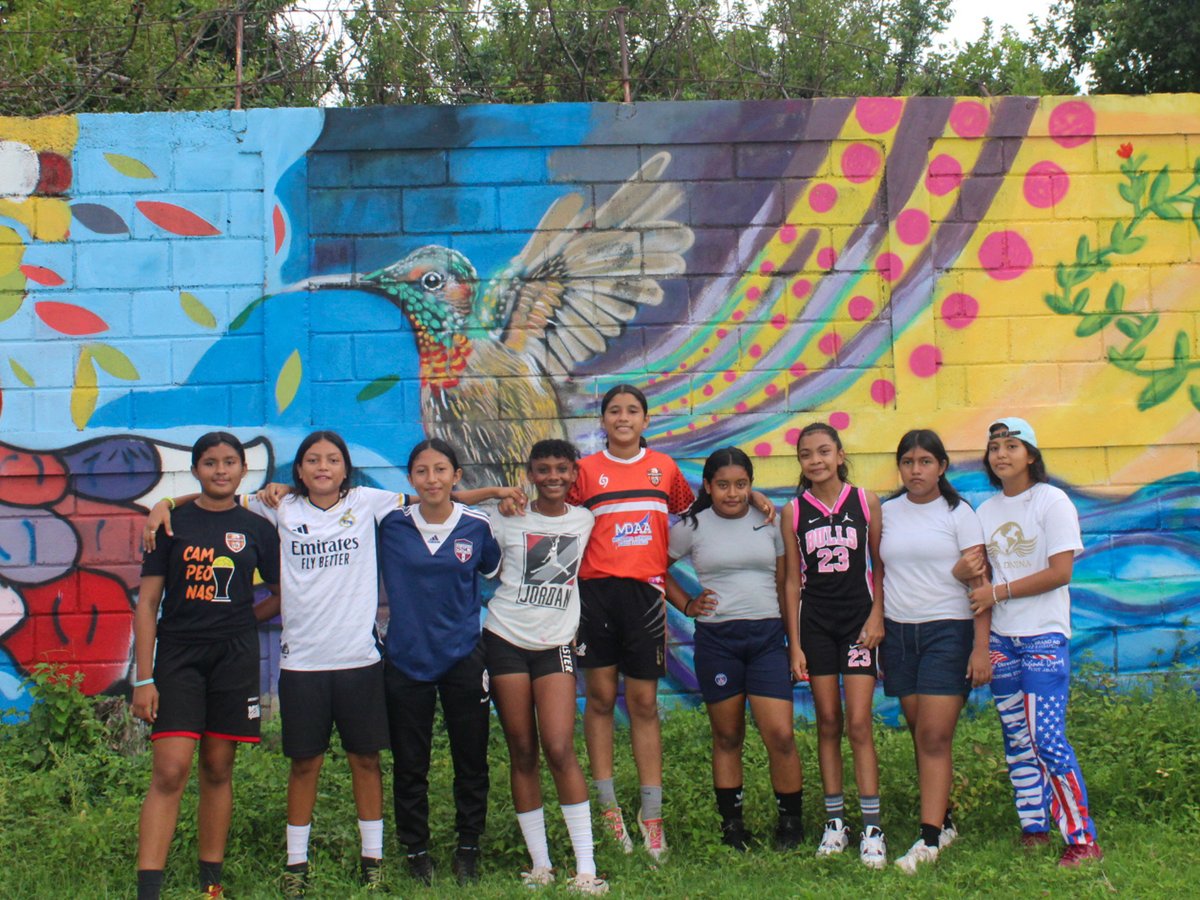 soccerwoborders's tweet photo. Already miss the 2024 #Olympic Games? Check out these joy-filled throwback pics from our SWB Nicaragua hub! In July, the hub wrapped up their annual TEAM Camp with an Olympic-themed event, featuring special guest Nicaraguan Olympic Rower Evidelia González Jarquin! 🎉 https://t.co/hKjn6fJlNh