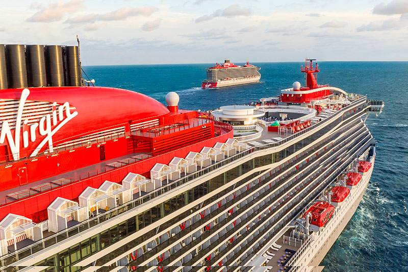 Paralelo20's tweet photo. Barcos de cruceros tan largos como 3 Bernabeus. Te lo cuenta #VirginiaLopez @CruisesNewsMG aqui: https://t.co/e2yhj6K30T y https://t.co/VlV0AEcW7n. Tambien sobre la naviera de @richardbranson o los barcos nietos de la serie "Vacaciones en el Mar" en @Paralelo20 @RadioMARCA https://t.co/z9qSf3tmLb