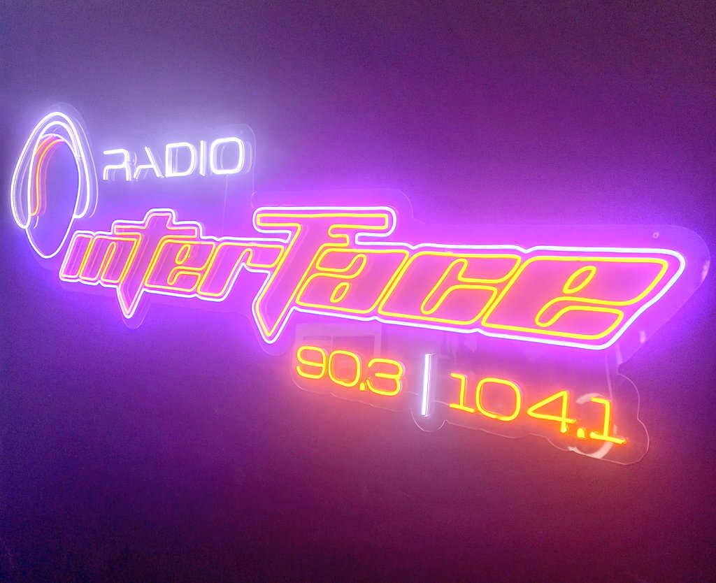 alexandro_x86's tweet photo. Estamos en Vivo!!! 🔛 https://t.co/2UB9hF7Ese 🎙🎚9️⃣0️⃣.3️⃣ #fm #LaRadioDeModa https://t.co/1dMgIO7Vps
Hoy: #DiaInternacionalDeLaFotografia
#DíaMundialDelOrangutan
#DíaMundialDeLaAsistenciaHumanitaria
La Radio de Moda.
#Lunes #Monday #OnAir #Sond #Music #Complacencias #Radio https://t.co/M1pRVWtBIw
