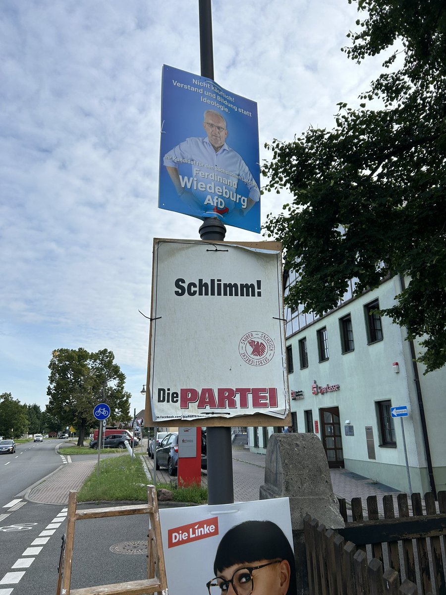 Auch #Mockrehna bleibt stabil. Trotz katastrophaler #Wahlergebnisse in den letzten Jahren treiben wir die anderen #Parteien immer vor uns her. 
Hier weiß man eben, wer der King ist.
#ltwsachsen <a href="/PARTEI_Sachsen/">Die PARTEI Sachsen</a>