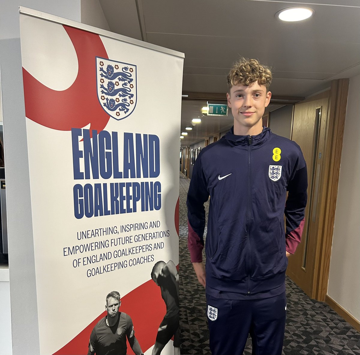 Just a bit very ridiculously proud of Coops getting called up by England for their Under 15’s GK camp!!!❤️🏴󠁧󠁢󠁥󠁮󠁧󠁿⚽️🥅🤩
