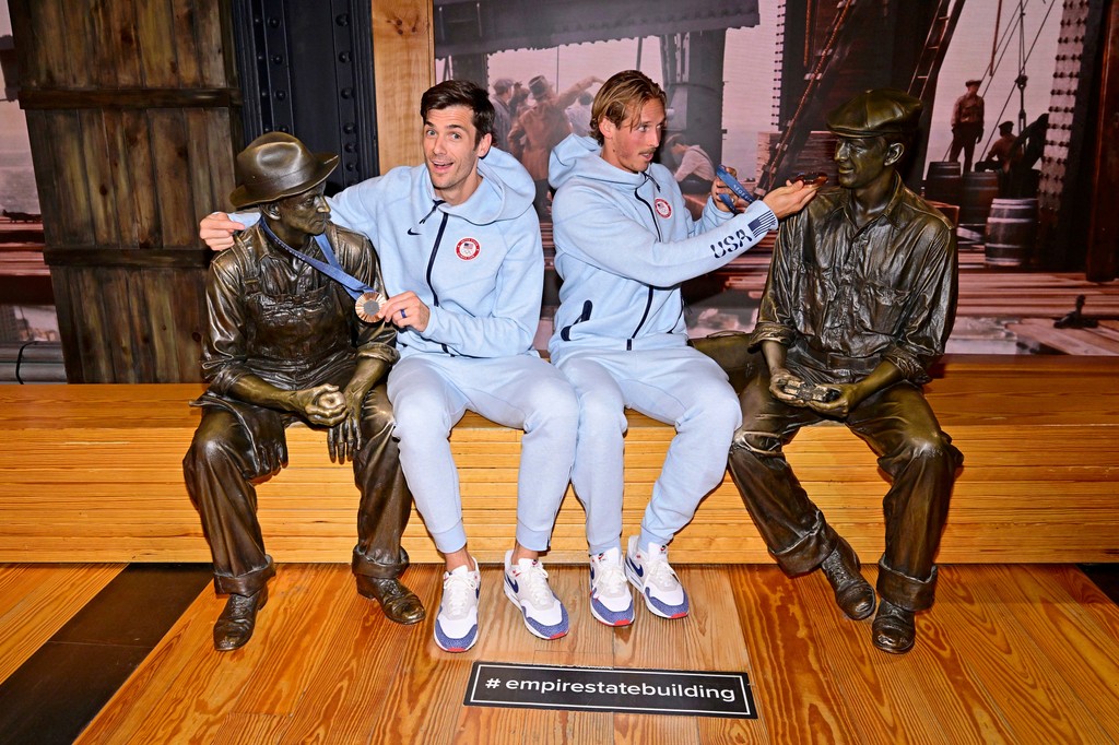 You never know who you’ll see at ESB! 

Team USA’s Olympic Medalists Matt Anderson, Taylor Averill, Lee Feifer, Lauren Scruggs, and Jacqueline Dubrovich visited the Observatory to take in the views from the “World’s Most Famous Building.”