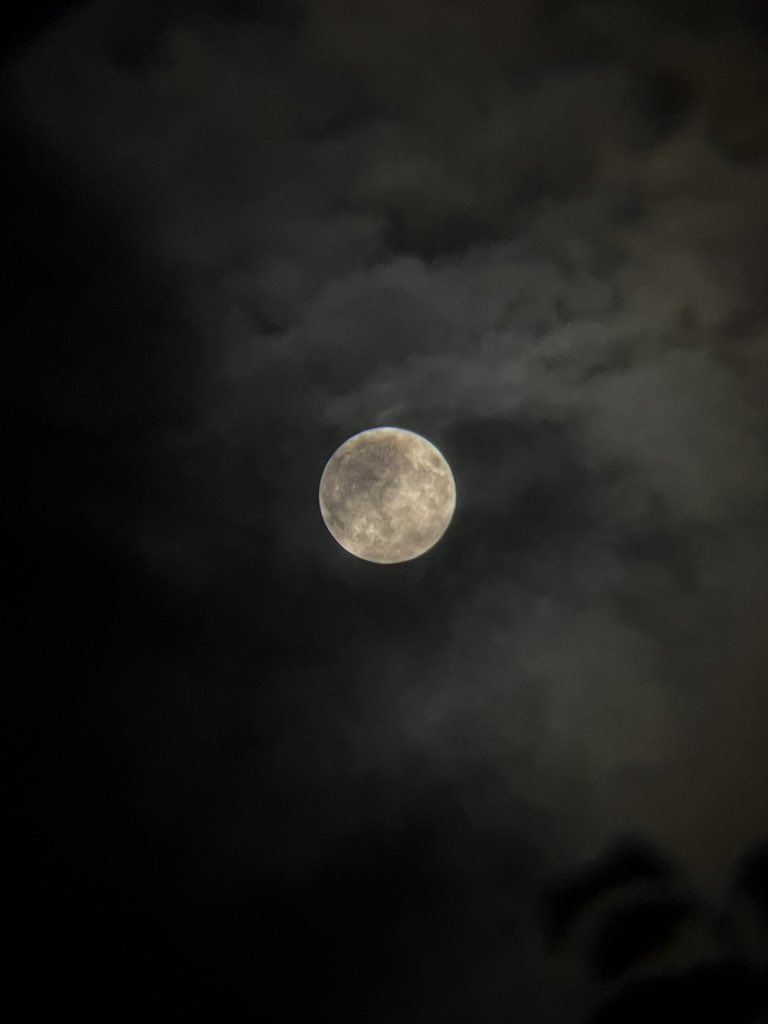 khan_ibtisaam's tweet image. Tonight’s  Moon🌕