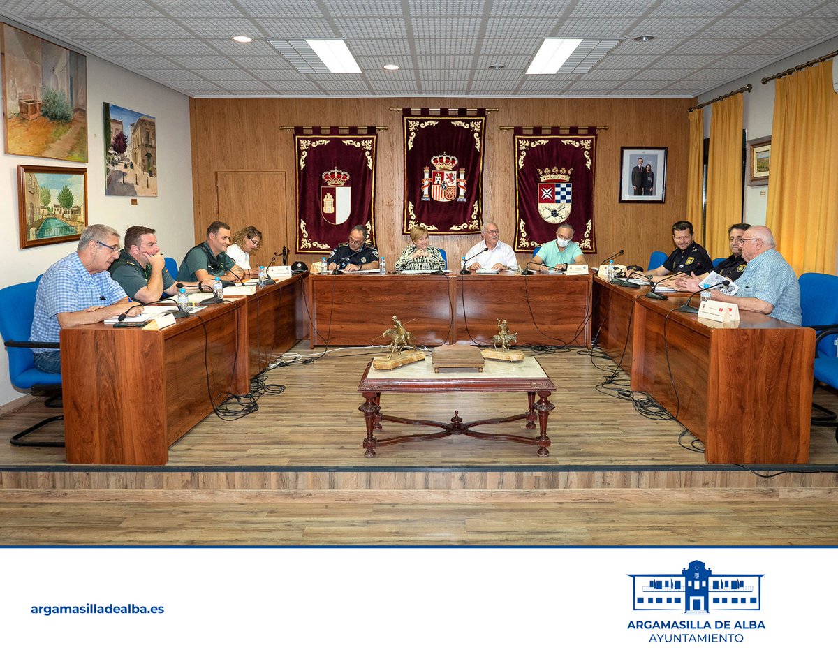 🚨 La Junta Local de Seguridad de Argamasilla de Alba prepara la Feria y Romería 🎡 y hace un balance positivo de la seguridad en el municipio 👮‍♂️🤝. ¡Disfrutemos juntos con seguridad!

📍 Más info: argamasilladealba.es/actualidad/not…

#ArgamasillaDeAlba #SeguridadCiudadana #FeriaYRomería2024
