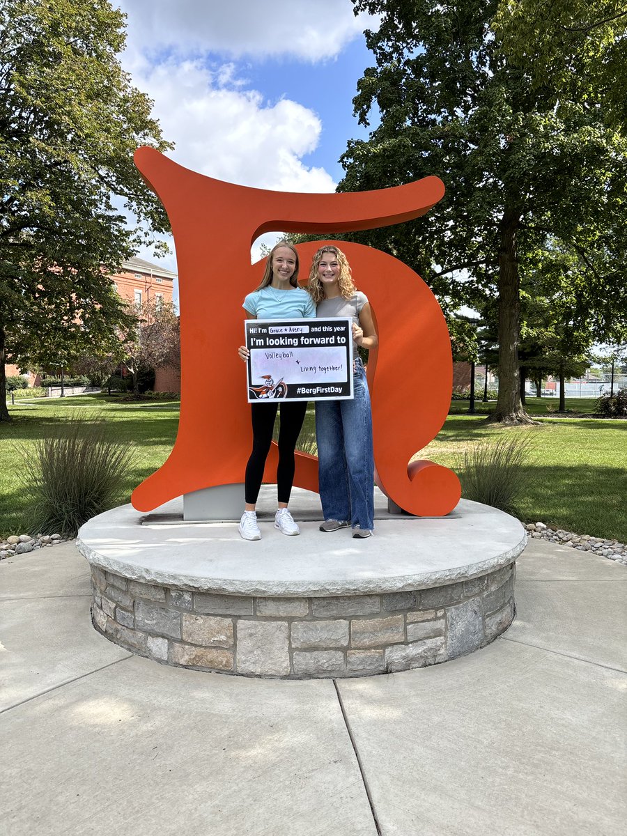Happy first day of class Student Princes!!  🤩📚 Excited for an amazing year filled with learning and growing! 🧡 #huvb #gobergamen