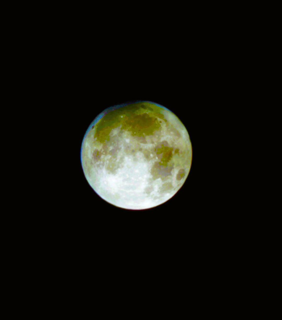 Superlua Azul