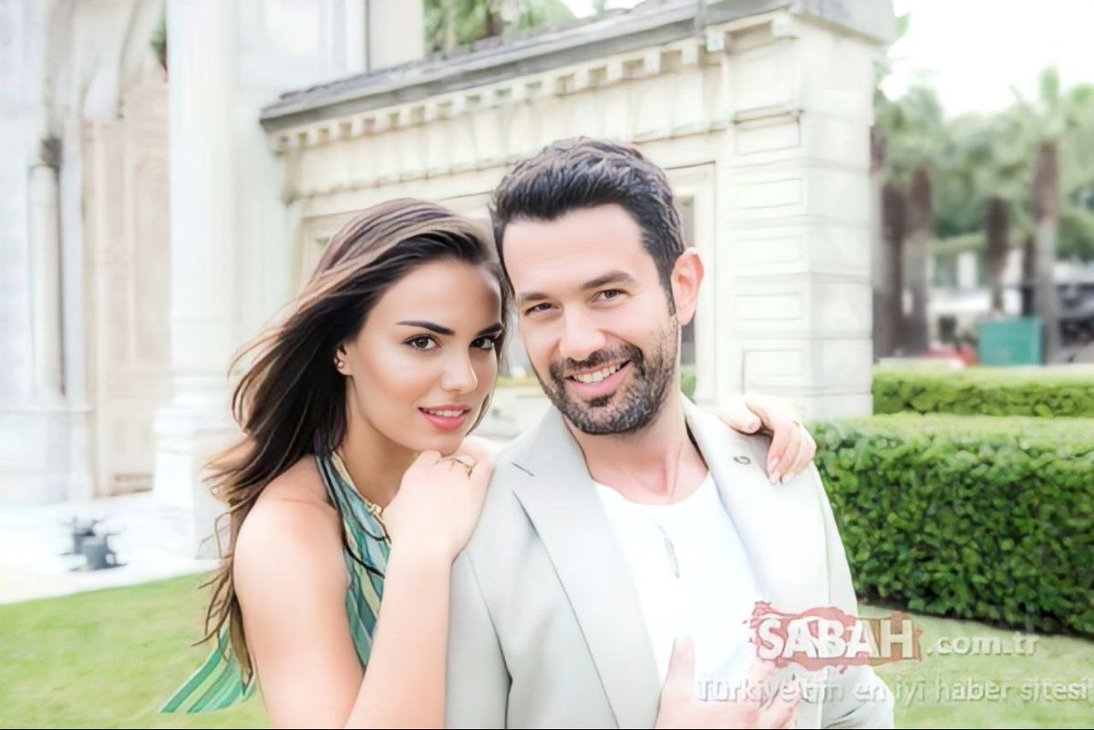 turmerforever's tweet photo. Bir fotoğraflarını görünce özlüyorum onları , "Sevda" karakterini ayrı, "Ali" karakterini ayrı ayrı sevdim.Huzur ve sevgi doluydular.
#ÖzgüKaya #KeremCem #KimseBilmez 
♾️ #AlSev ♾️ https://t.co/3CwOHBQjG6