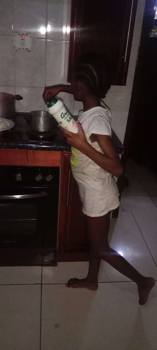 sebeelap's tweet image. See how it runs ,the chicken is already in the pot 😂😂 #Cerebos #SeeHowItRuns #MoreThanJustSalt #WorldPhotoDay